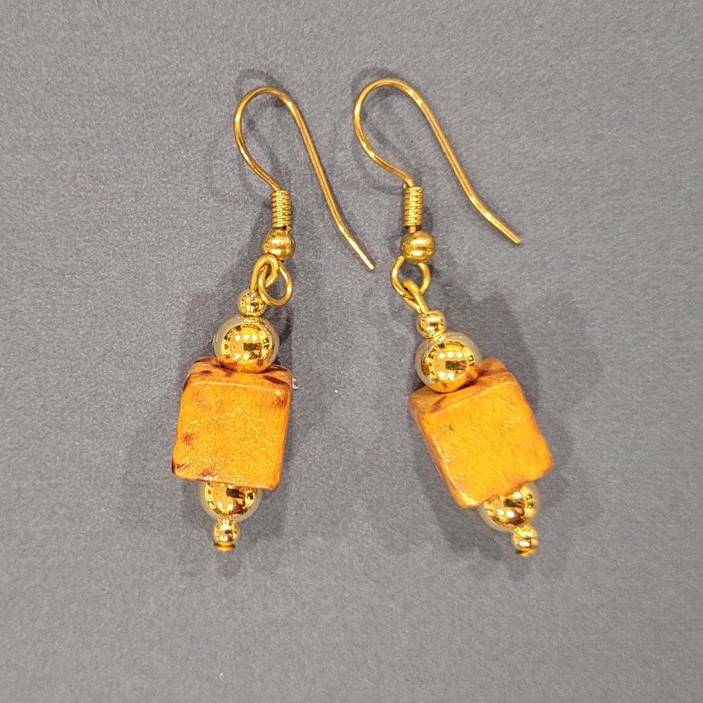 Wood bead drop earring